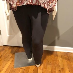 Grey cropped skinny pants